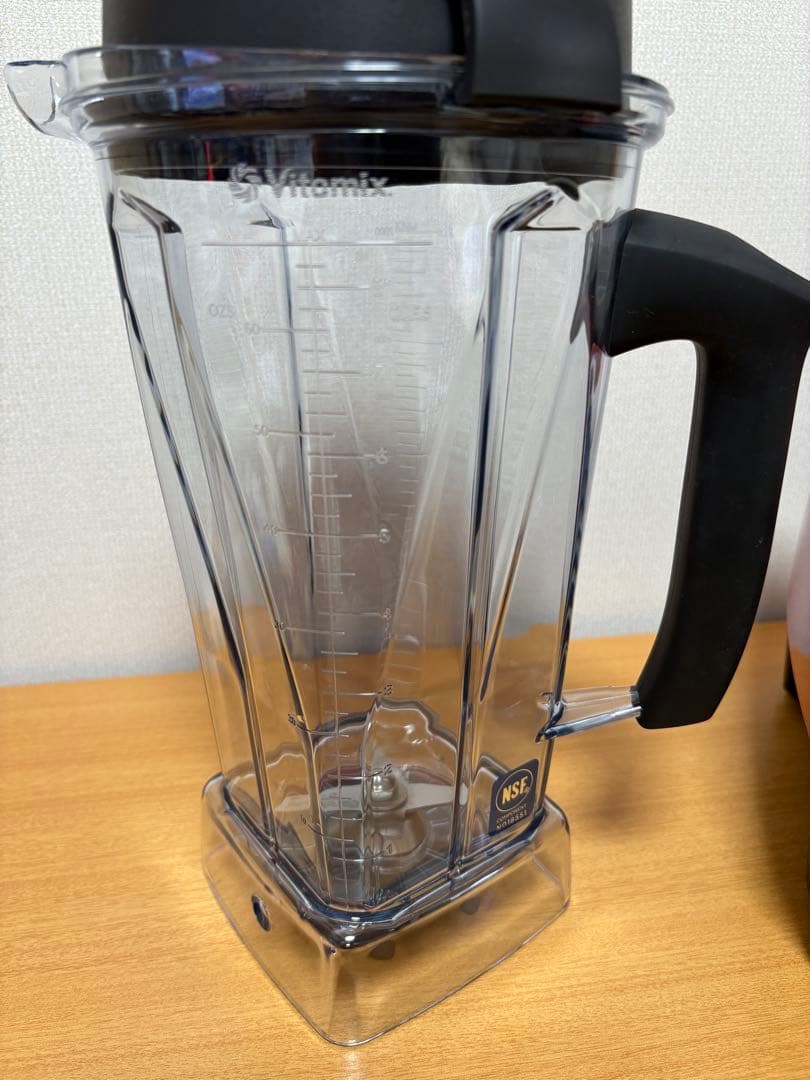 Vitamix バイタミックス TNC5200 VM0111 ミキサー赤　レッド