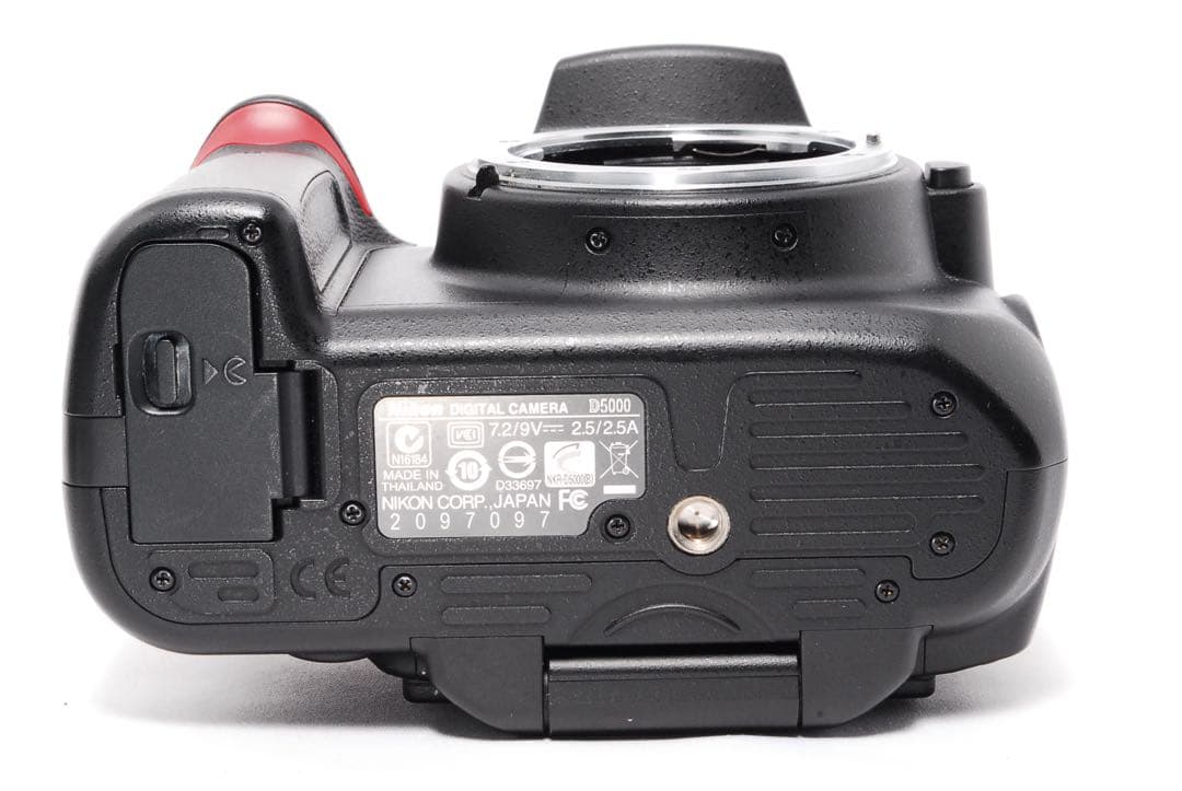 ◆元箱付き◆Nikon D5000◆一眼レフカメラ◆ショット数僅か◆付属品多数◆