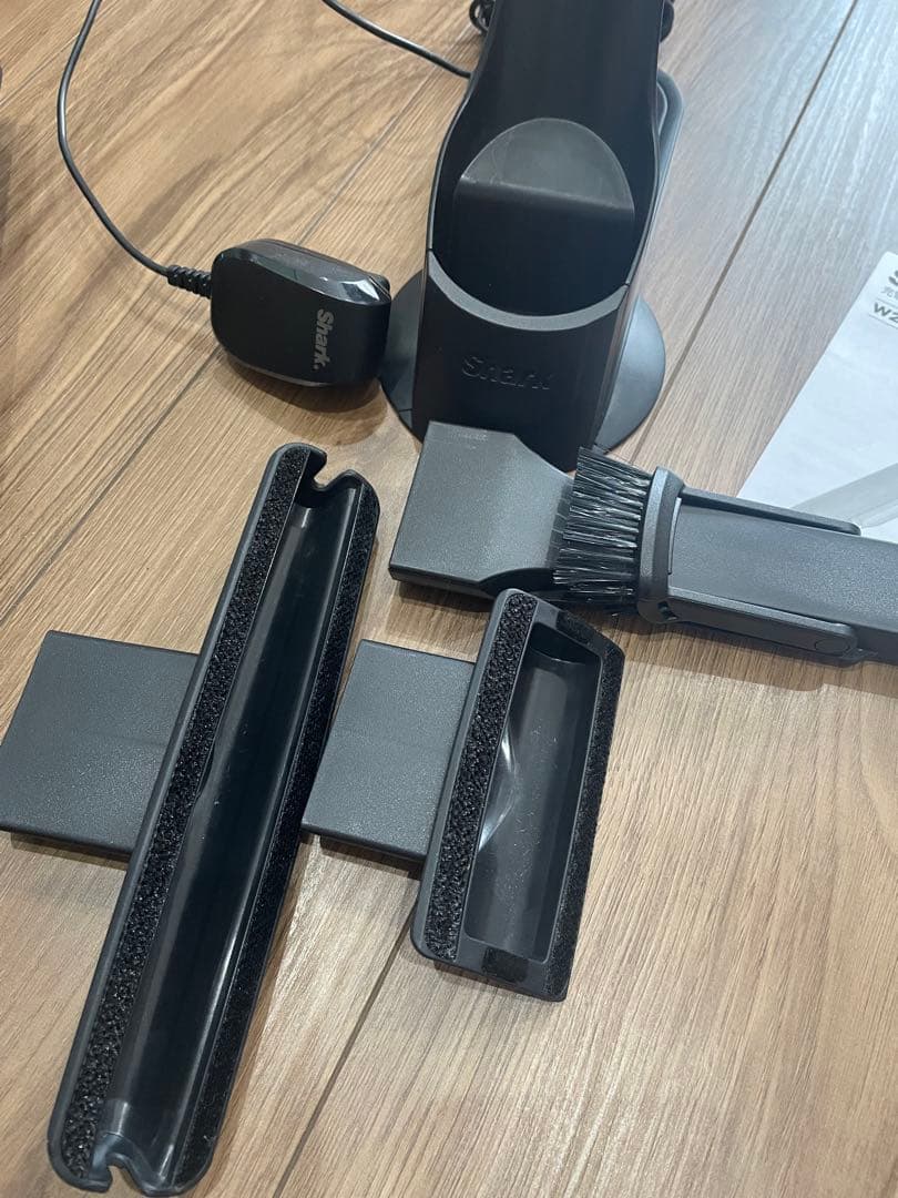 値下げ美品Shark EVOPOWERシャークハンディクリーナースティック掃除機