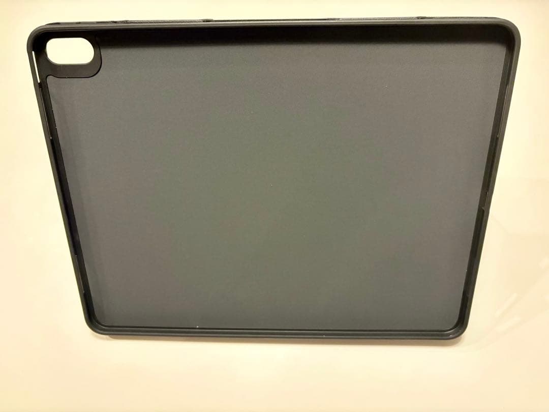 ESR Shift Magnetic iPad Air 13 M2 ケース