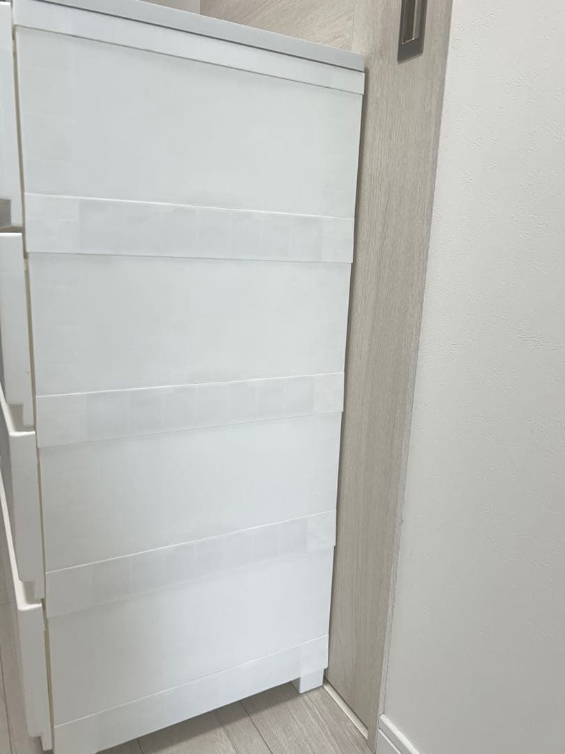 美品 衣装ケース チェスト 中が透けない 壁付き 収納 ワイド ホワイト