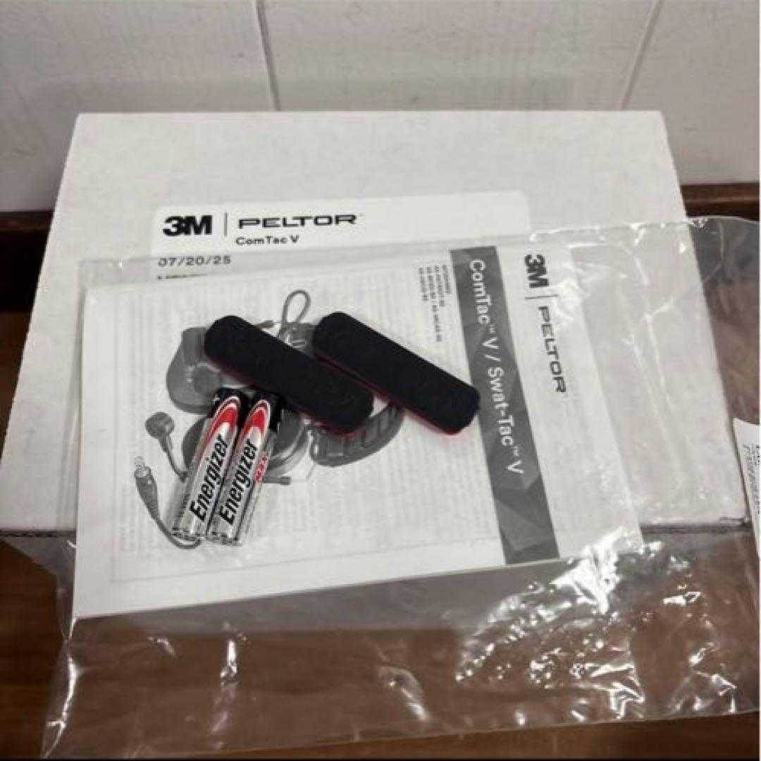 未使用品　米軍放出品　実物　PELTOR COMTAC V 送料無料