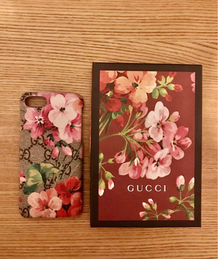 【グッチ】GGブルームス フラワー柄 iPhone7/8/SE2/SE3 ケース