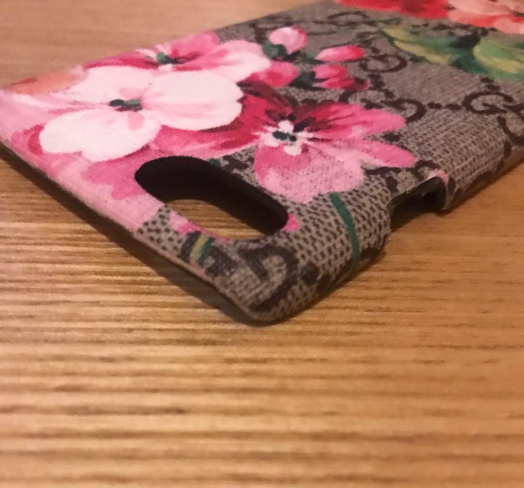 【グッチ】GGブルームス フラワー柄 iPhone7/8/SE2/SE3 ケース