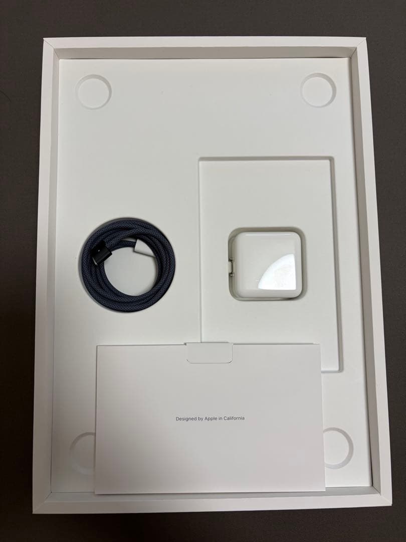 MacBook Air（13インチ/M3/16GB/512GB）