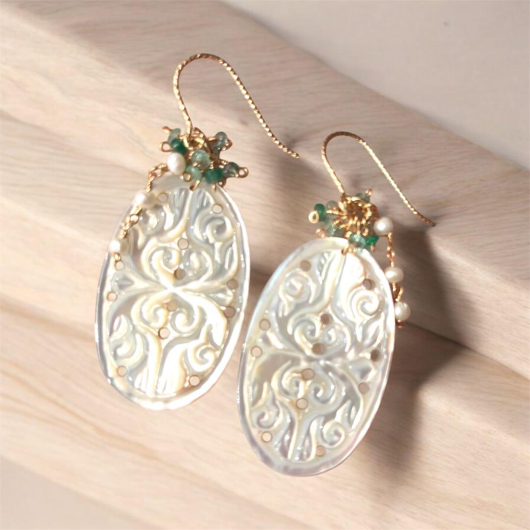 14kgfマザーオブパールウインドカービングピアス