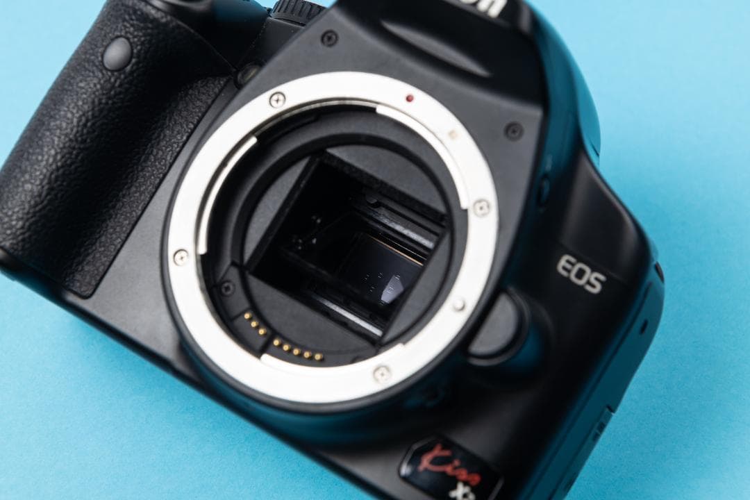 #401 - Canon キャノン EOS Kiss X2 ボディ