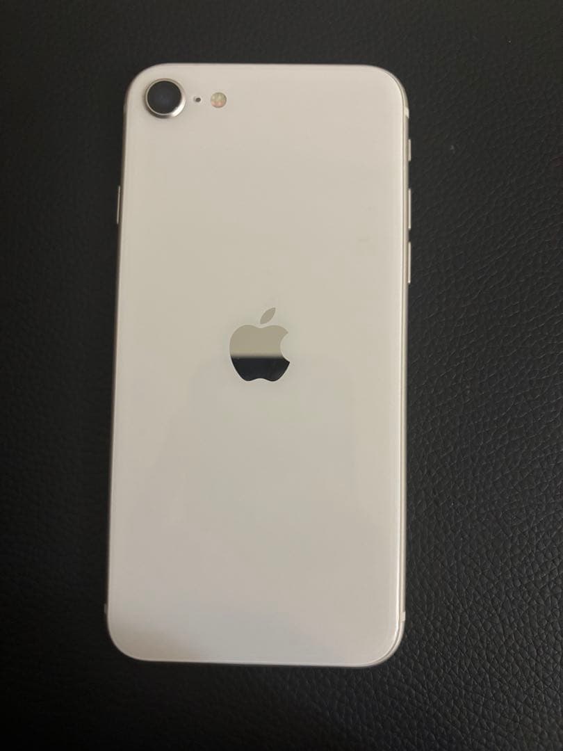 Apple iPhone SE (第3世代) ホワイト 64G 画面割れあり