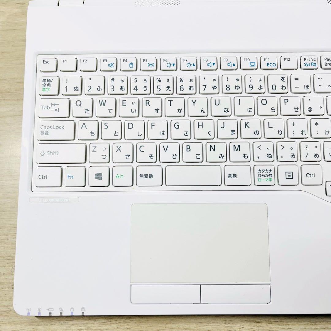美品ホワイト❤️SSD搭載✨DVD カメラ ノートパソコン✨Windows11