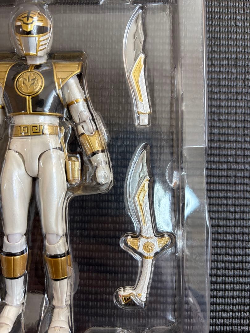 SHフィギュアーツ　キバレンジャー