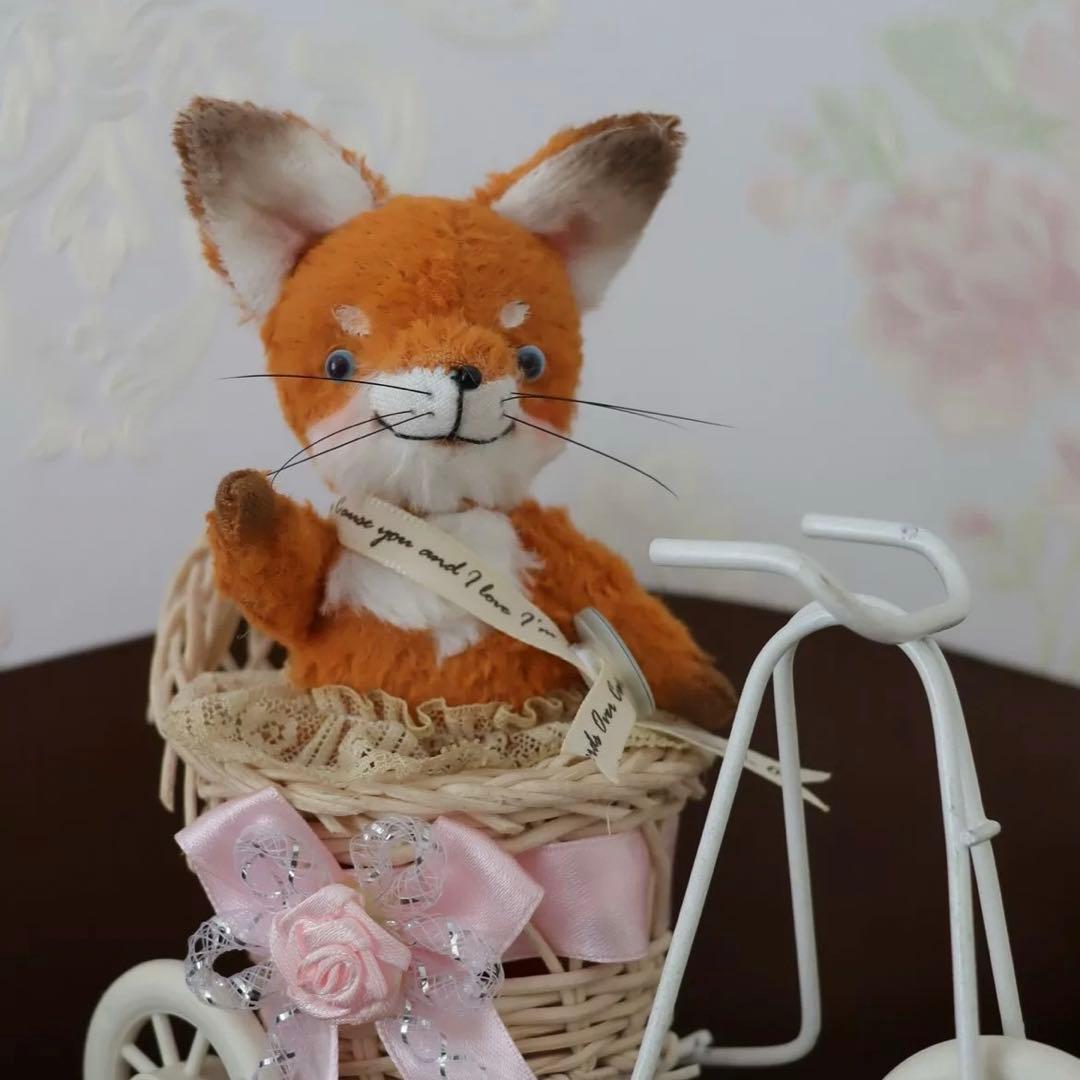 ドヤ顔のキツネちゃん アーティストベア 海外作家様 ハンドメイド ぬいぐるみ