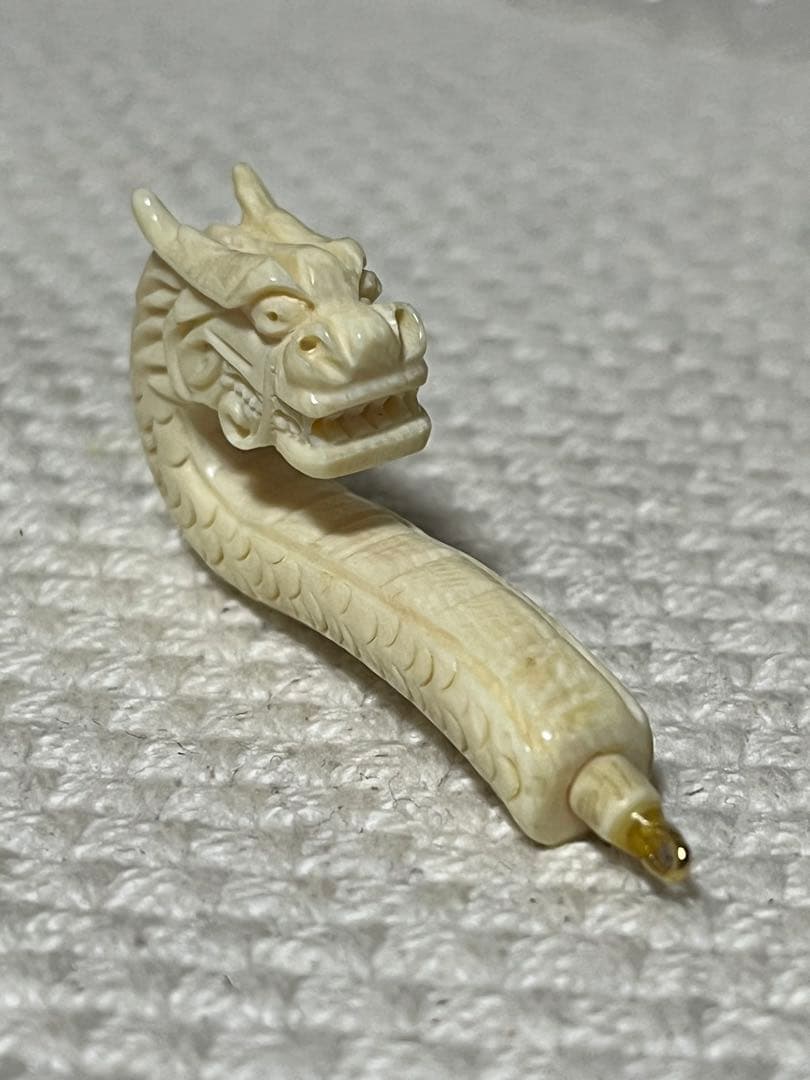 龍 ドラゴン 彫刻 根付 約6.5g アンティーク アイボリー 根付け フック