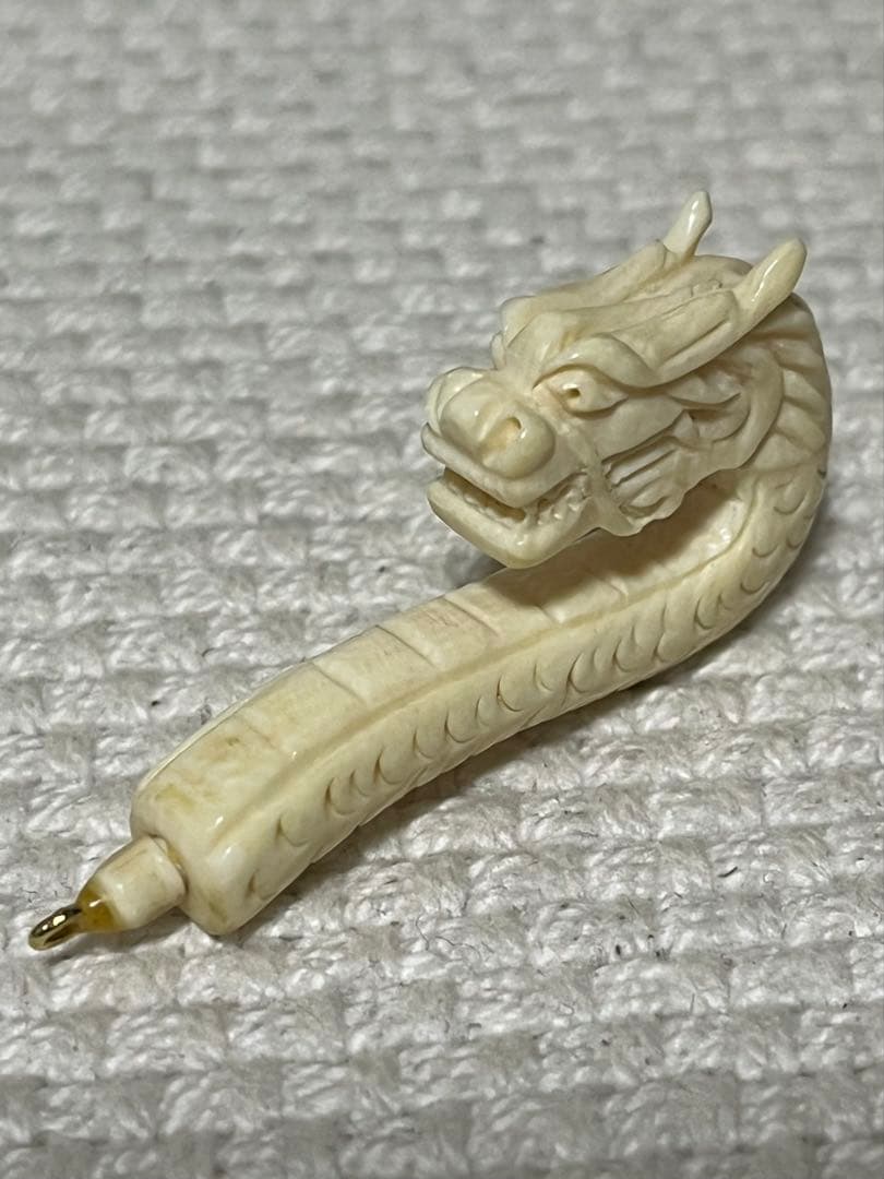 龍 ドラゴン 彫刻 根付 約6.5g アンティーク アイボリー 根付け フック