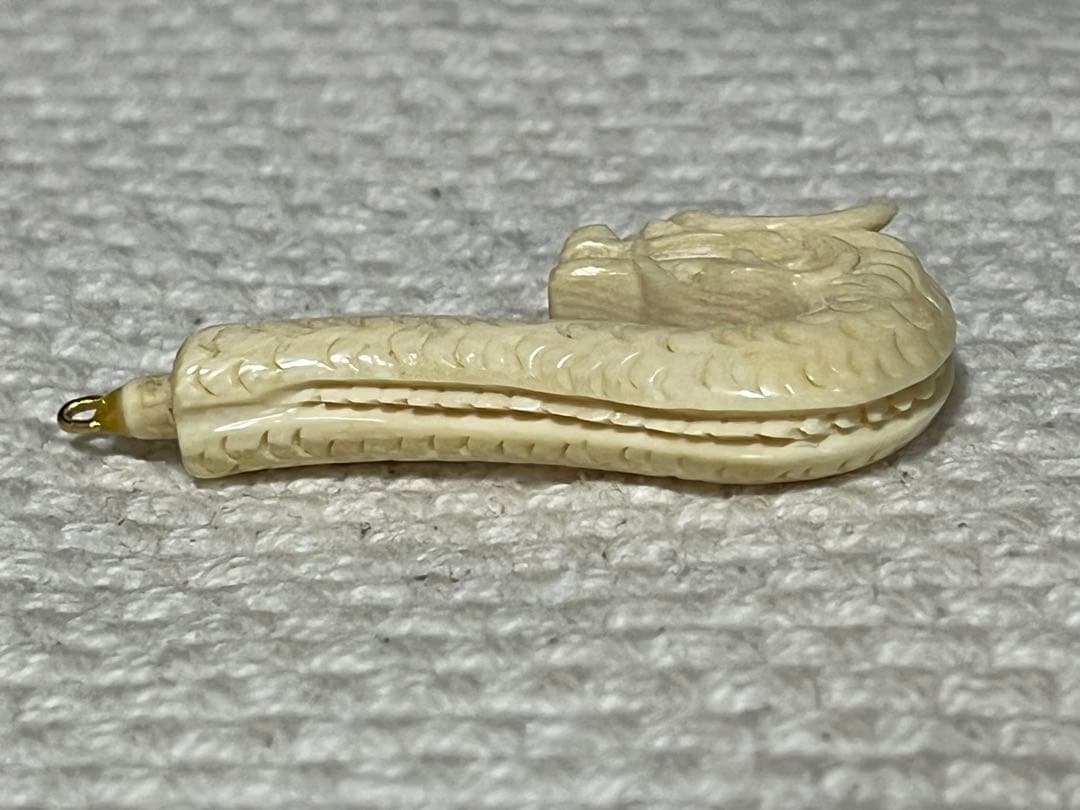 龍 ドラゴン 彫刻 根付 約6.5g アンティーク アイボリー 根付け フック