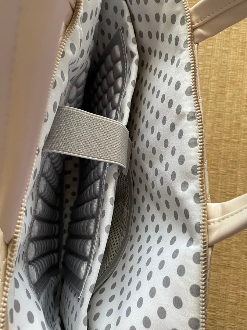 PCを持ち運ぶバッグ