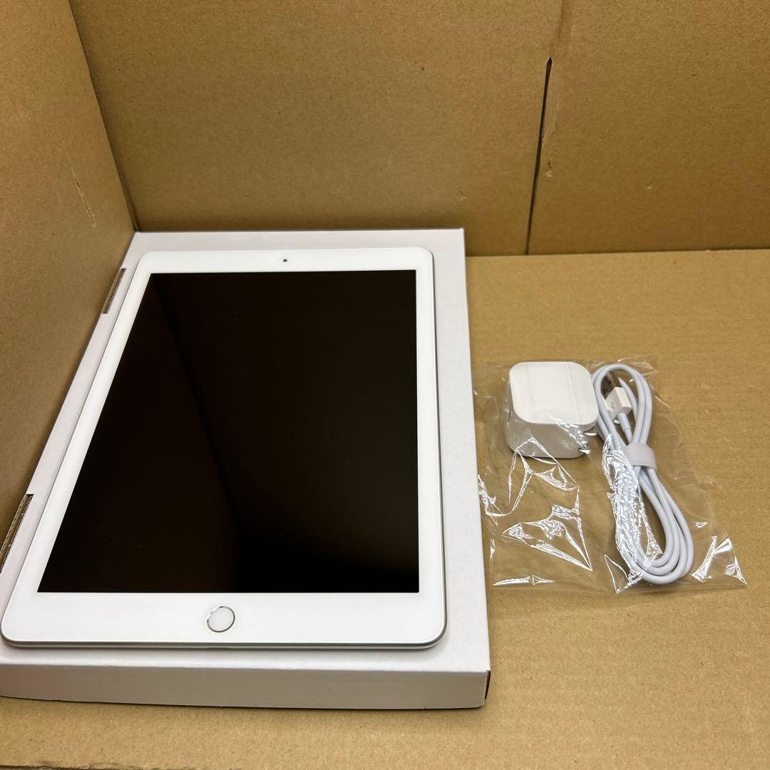 Apple iPad (第６世代) Wi-Fi 128GB シルバー