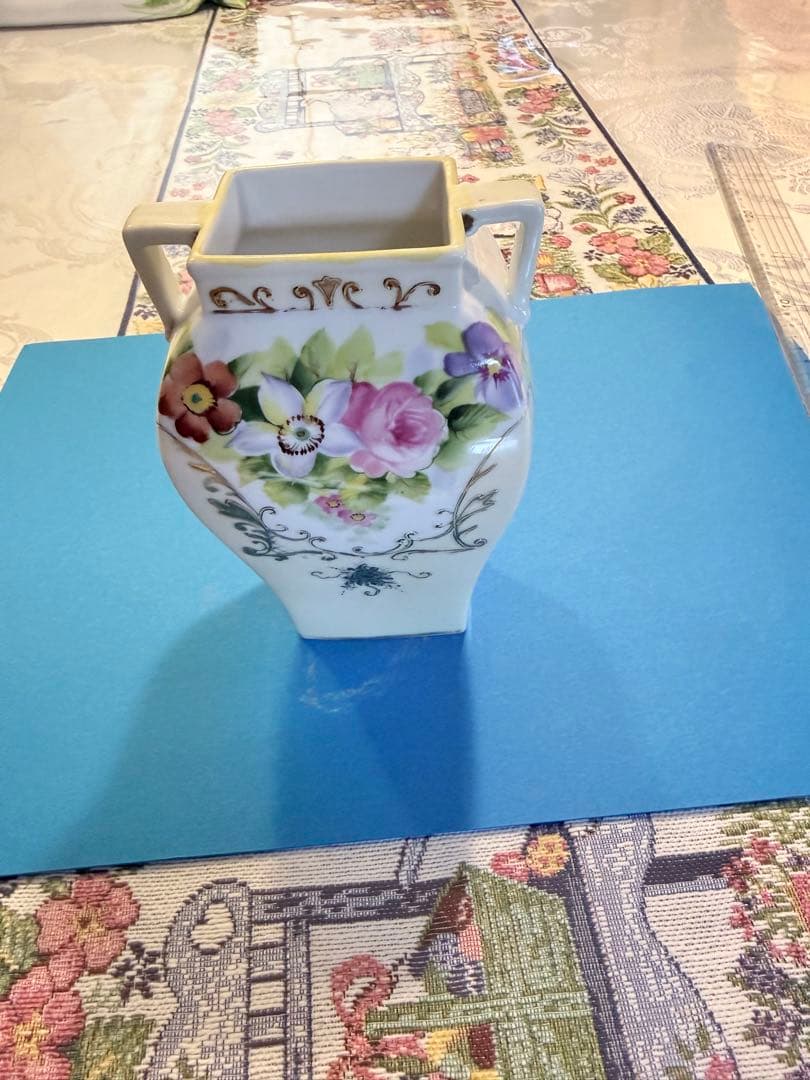 NIPPON Hand painted花柄ホワイト花瓶 四角い口 2持ち手