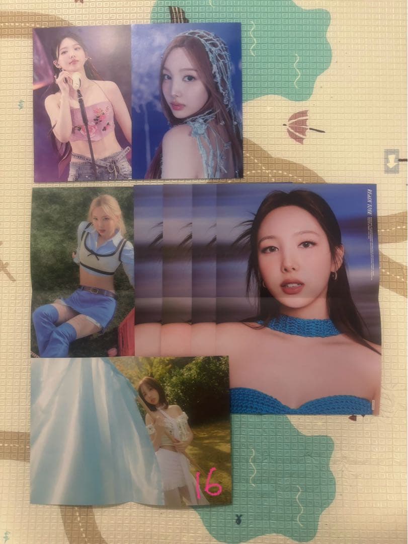 TWICE アルバム ポスター類 まとめ売り 359枚