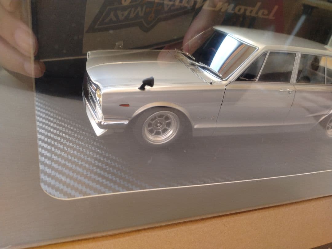 1/18 ニッサン スカイライン 2000 GT-R PGC10 シルバー