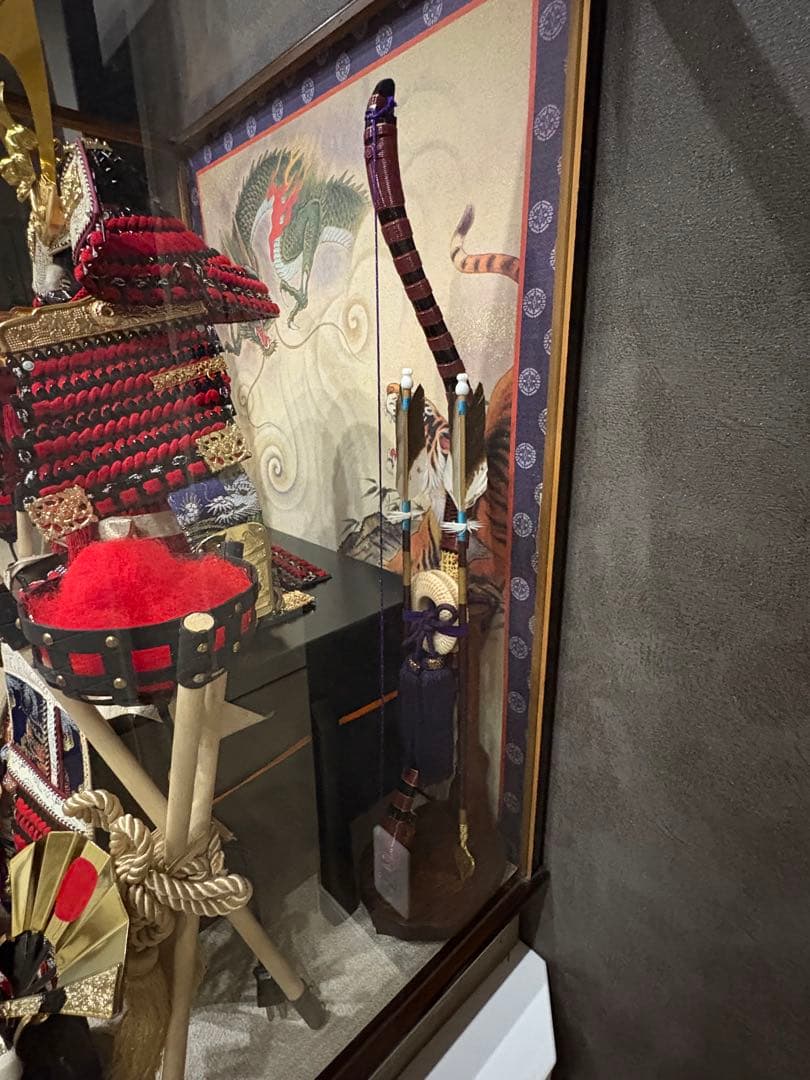 五月人形 武士の鎧飾り ケース付き