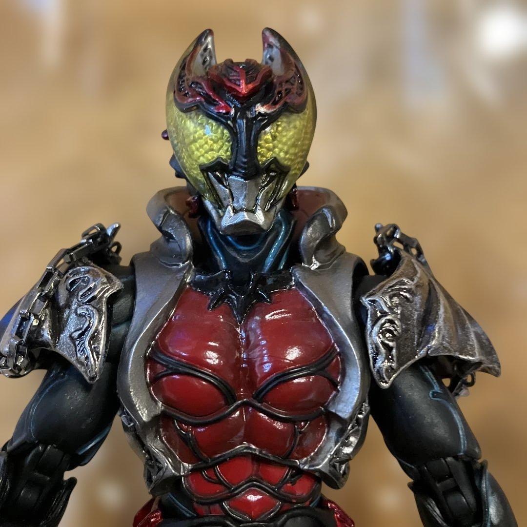 バンダイ　Vol. 50 仮面ライダー キバ　初回生産版　開封良品