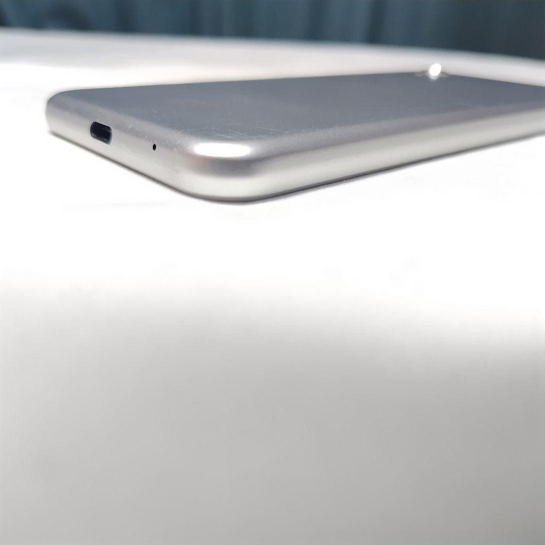 SHARP AQUOS SH-M08 シルバー