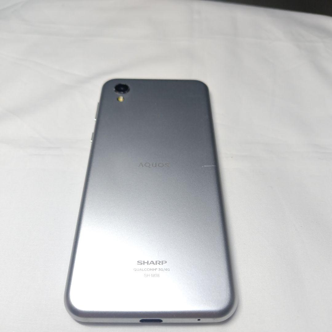 SHARP AQUOS SH-M08 シルバー