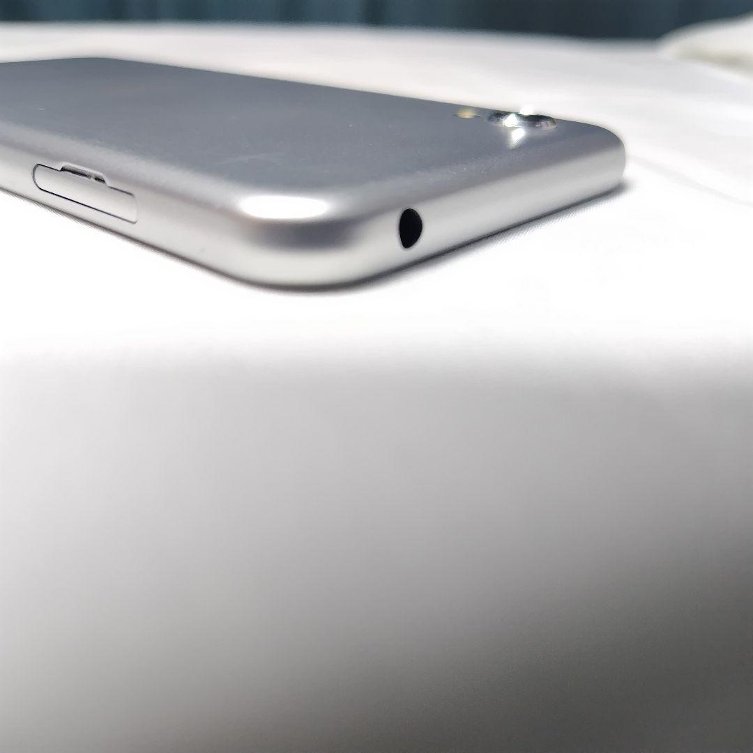 SHARP AQUOS SH-M08 シルバー