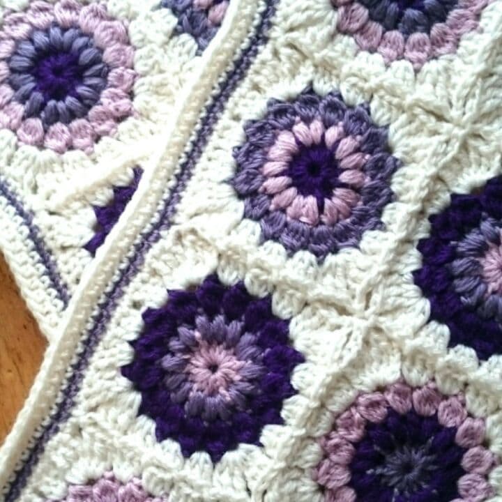 ピンクパープルモチーフ☆ 手編みのブランケット
