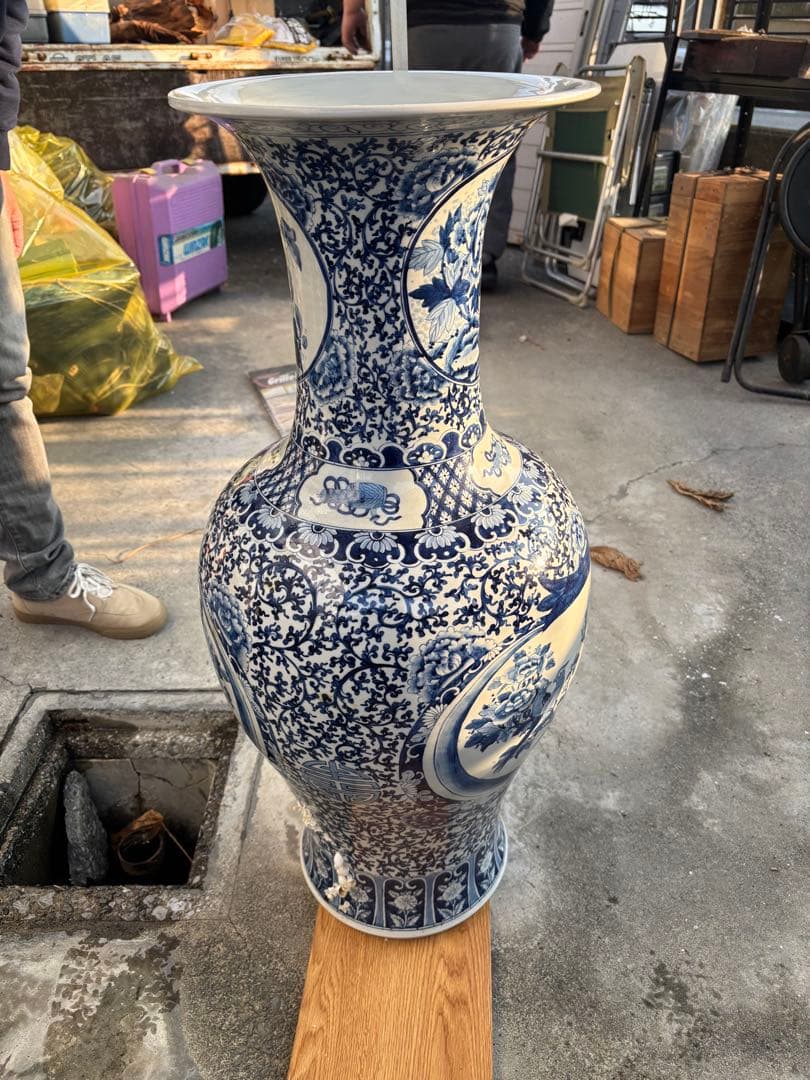 壺　青白陶器