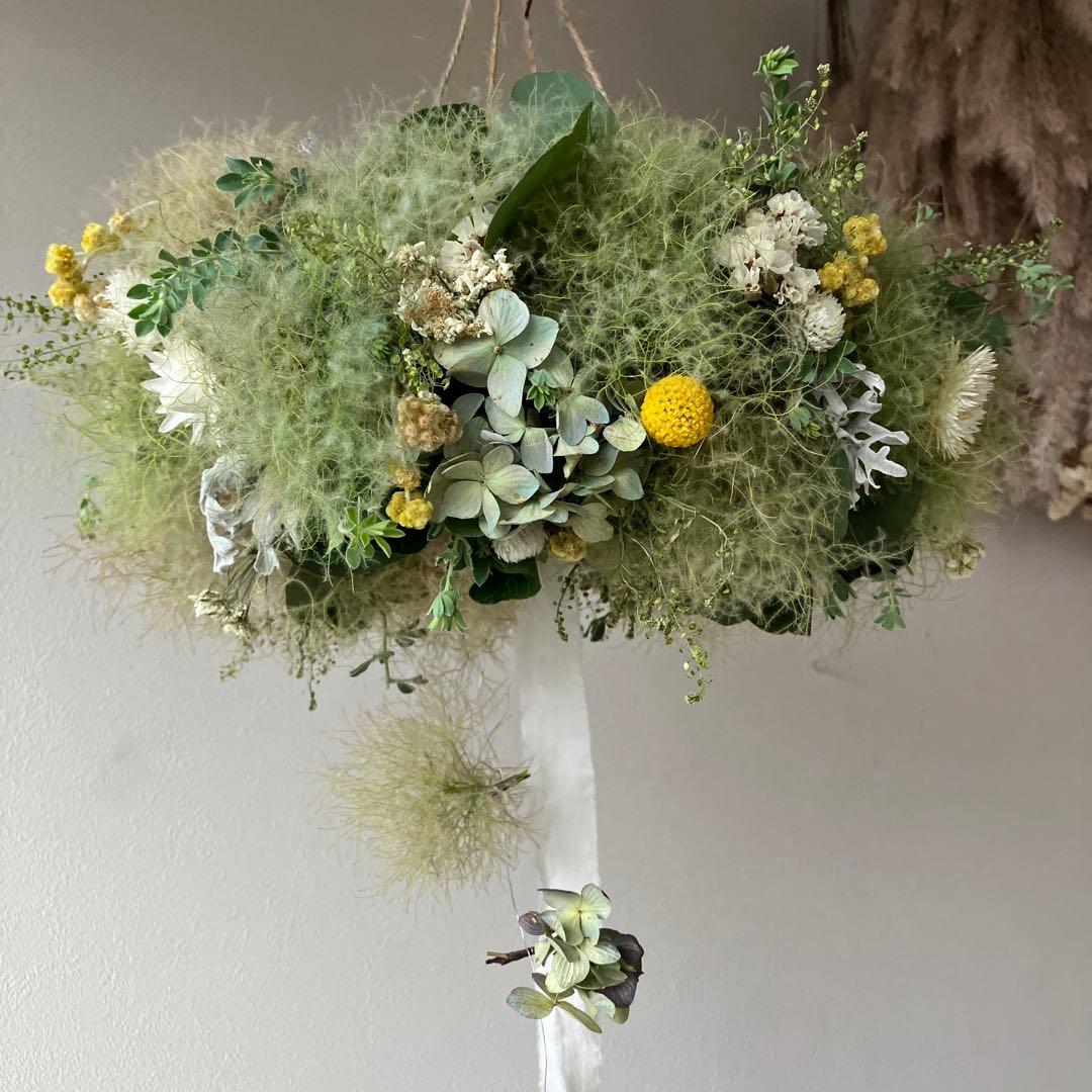 スモークツリー とイエローのフライングリースクラスペディア　貝細工　紫陽花