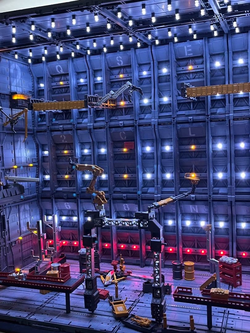 LEDライト付き多層ディスプレイケース