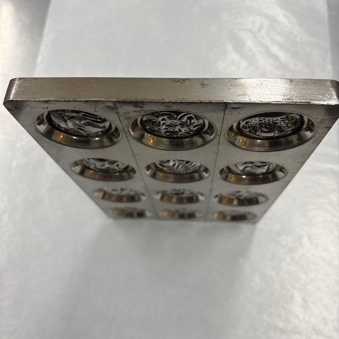 ヴィンテージ　金属製 12星座モールド