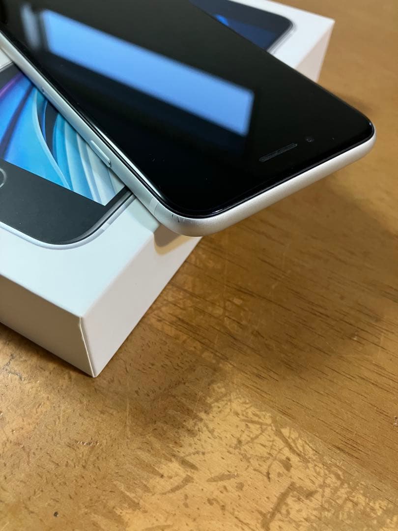 【美品 値下げ】Apple iPhone SE 第2世代 64gb