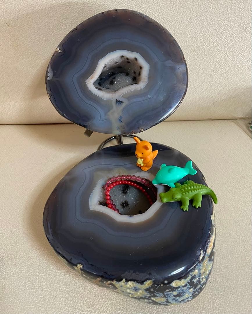 トレジャー瑪瑙 ドゥルージーアゲート トルマリン共生 聚宝盆 約5キロ シュガー