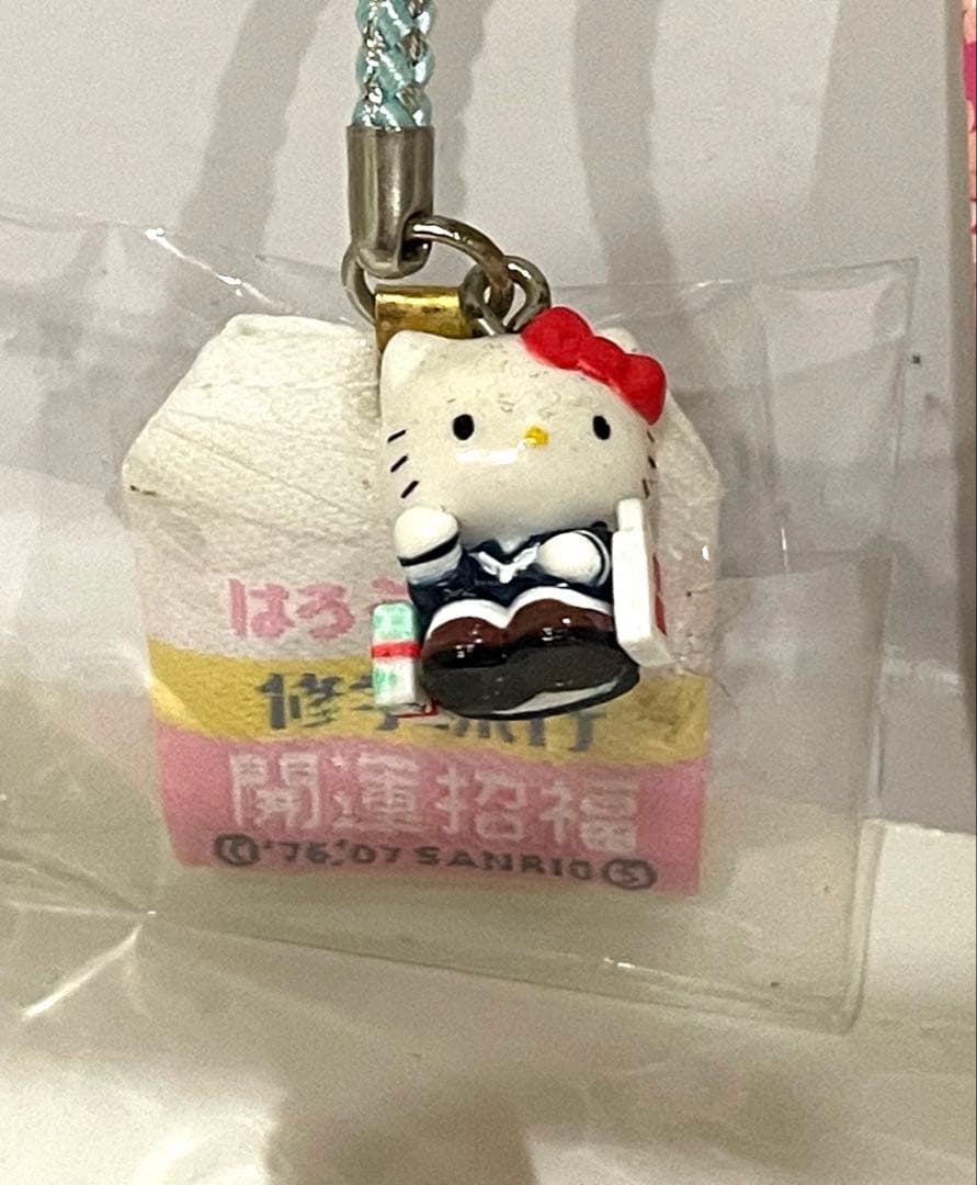 d*7様 キティ 京都限定根付 修学旅行バージョン お守り