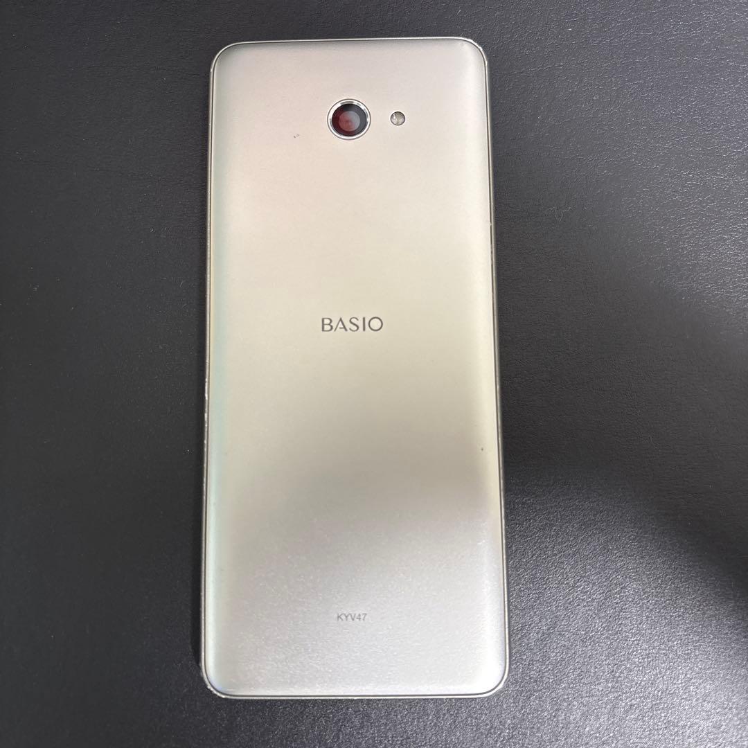 京セラ BASIO4 au KYV47 シャンパンゴールド バッテリー良好