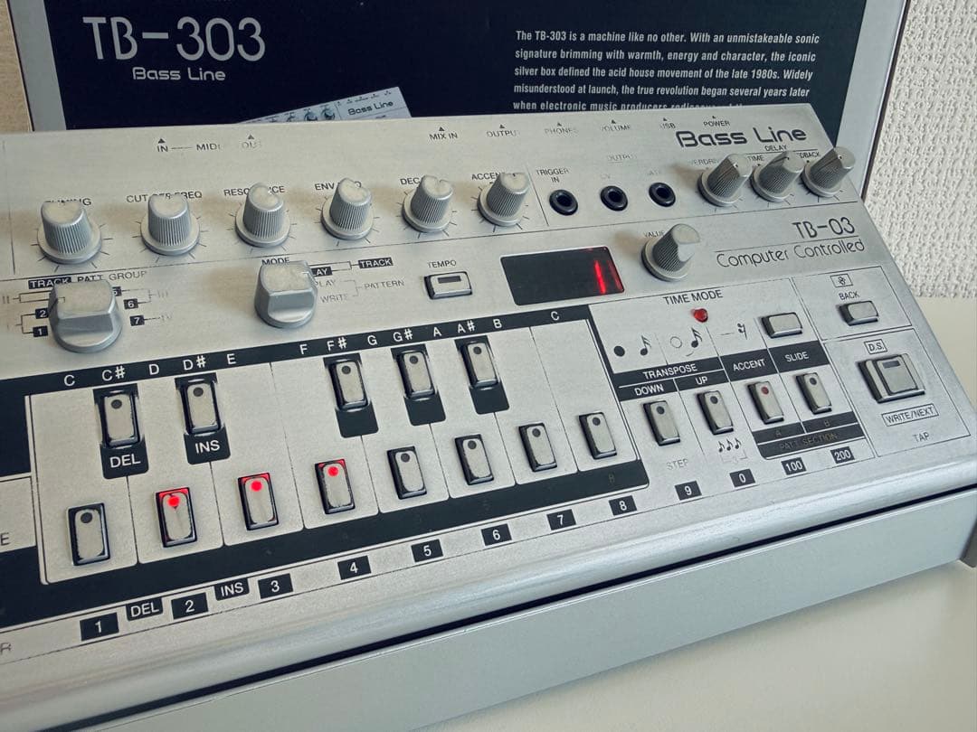 roland boutique TB-03 ベースライン　TB-303