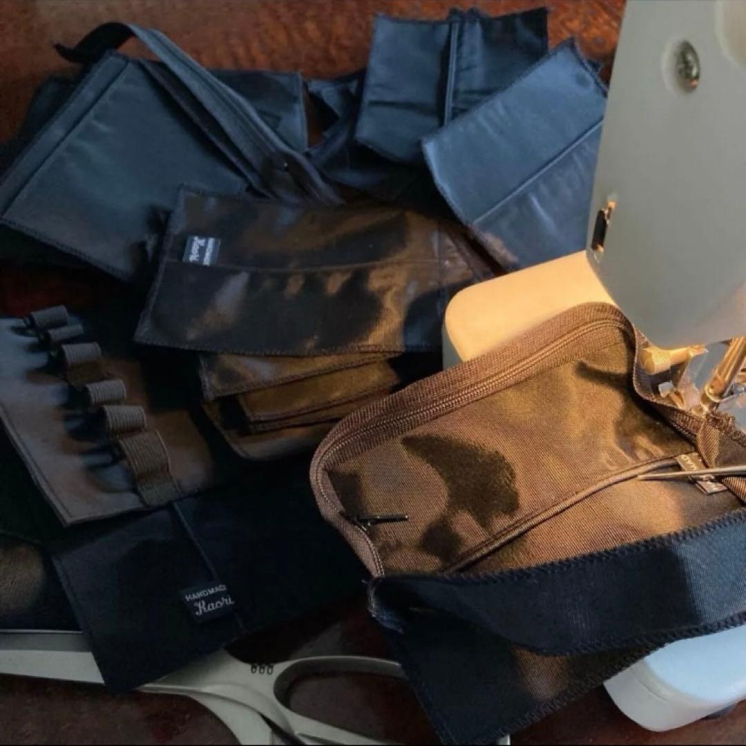 製作風景 【2way】【3way】ポケットティッシュケース➕ファスナーポーチ 黒