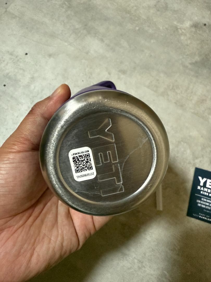 YETI Rambler 12オンス ストローキャップ付き ピークパープル