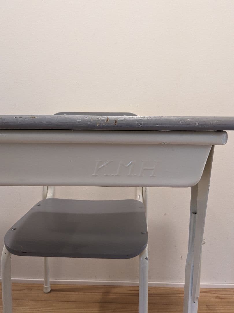 【1】学校机　シャビーな雰囲気