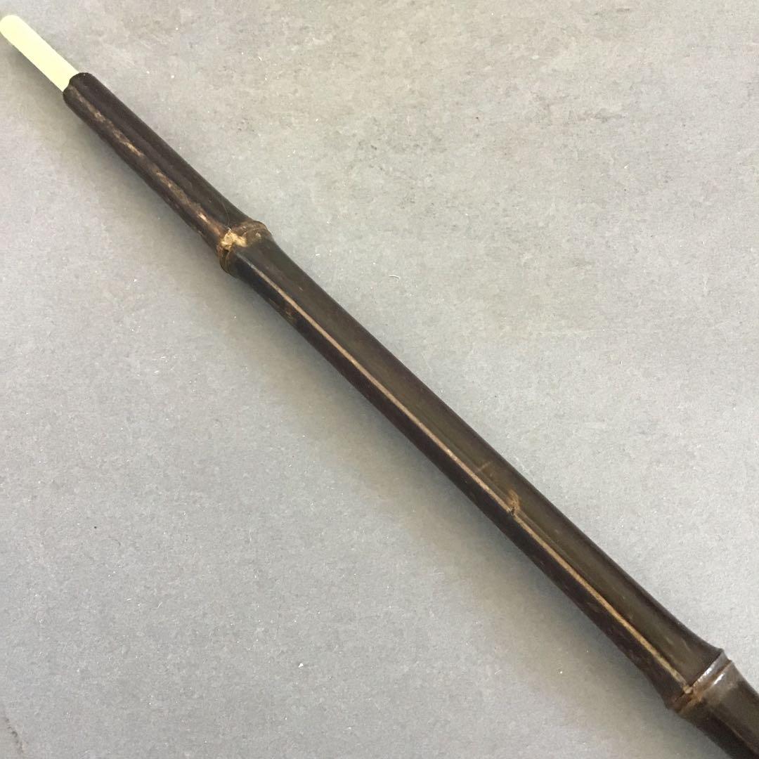 K茶道具　掛軸掛け　矢羽津(矢筈)　黒竹　2段組み　金具付　紙箱　S1049KK