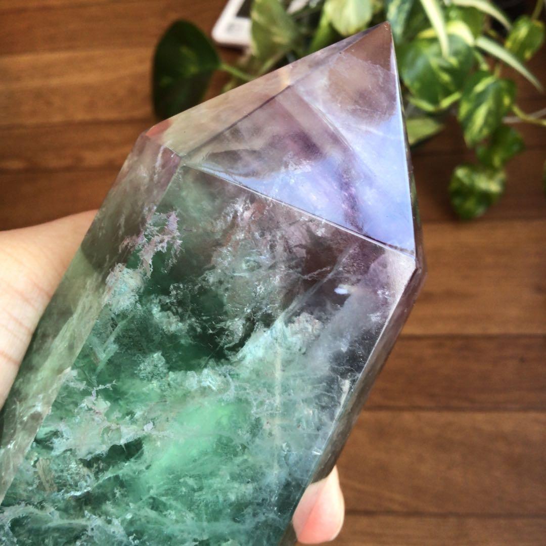 爆レア‼️最高の癒し❣️パワー全開　クラック共に綺麗☆巨大フローライト水晶 六角柱