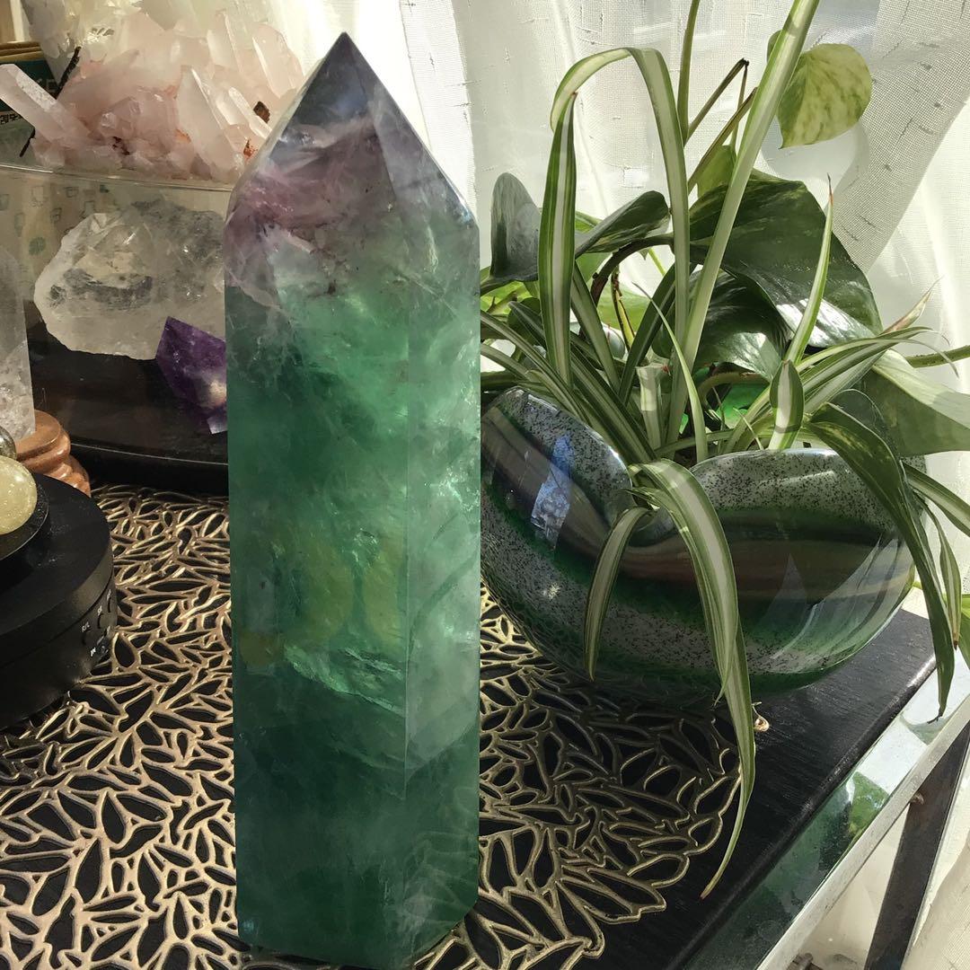 爆レア‼️最高の癒し❣️パワー全開　クラック共に綺麗☆巨大フローライト水晶 六角柱