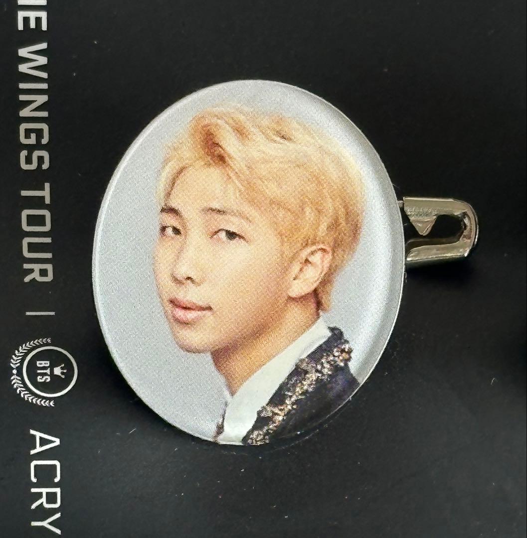 BTS wings tour final 公式　アクリルバッチ　7人