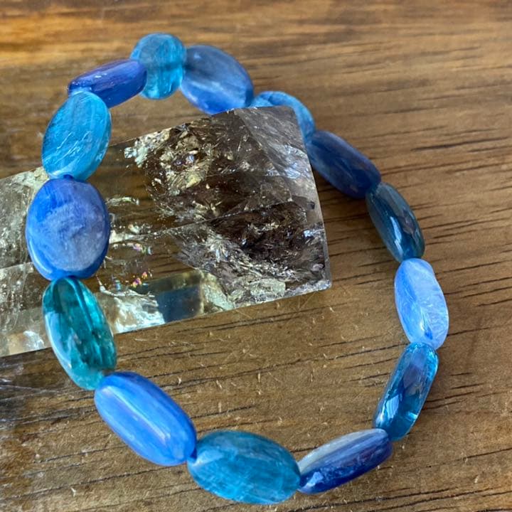 カイヤナイトオーバルブレスレット