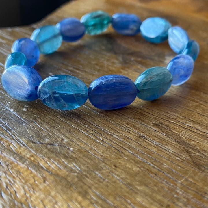 カイヤナイトオーバルブレスレット