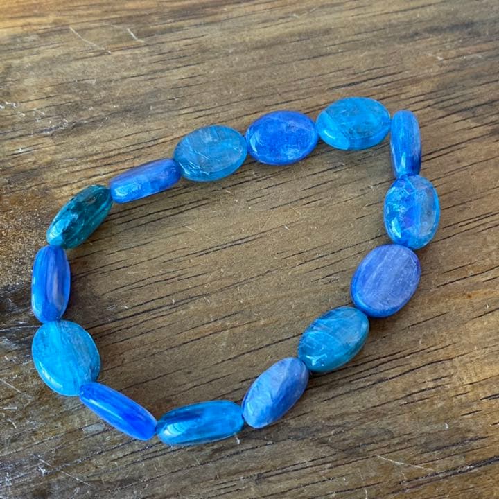 カイヤナイトオーバルブレスレット