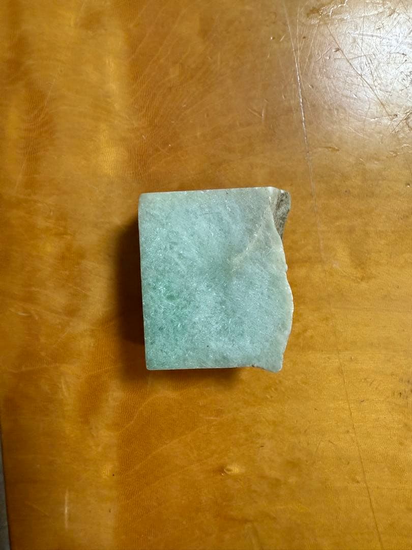 糸魚川翡翠 原石 62g ヒスイ輝石