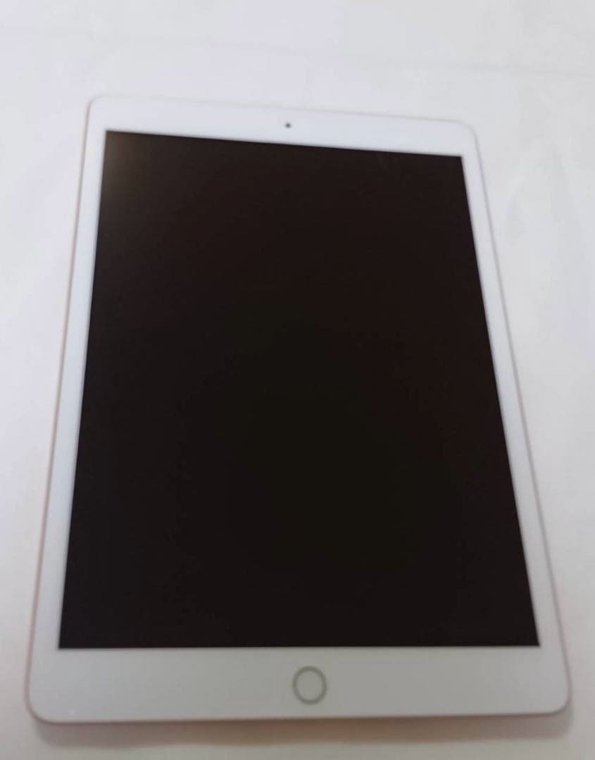 iPad 8世代 32GB WiFi ゴールド